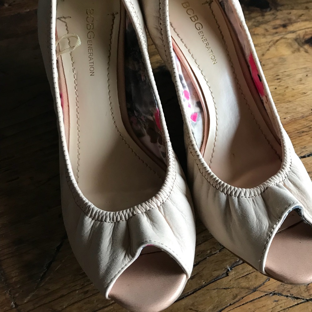 BCBG Generation peep toe wedges. Size 7.5